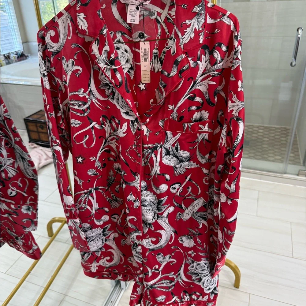 Victoria’s Secret Romper Onesie (A234) - Picture 3 of 11